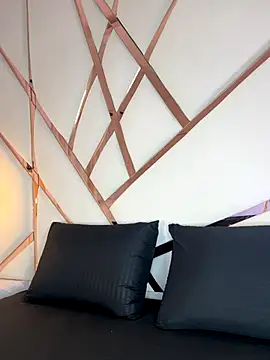 Celeste Valencia  online show from December 2025 03:42:01 AM