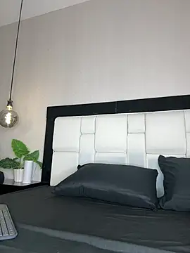 Celeste Valencia  online show from April 2026 04:39:01 AM