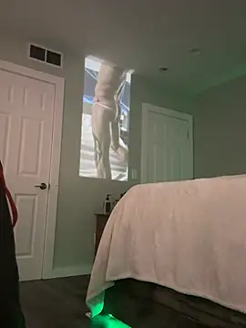 Snapshot of JSizzle13 chatting on April 2026 05:58:01 AM JSizzle13 online show from April 2026 05:58:01 AM