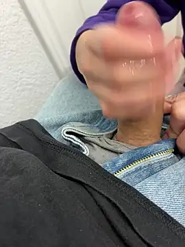 2addictivelyhorny online show from April 2026 09:21:01 PM