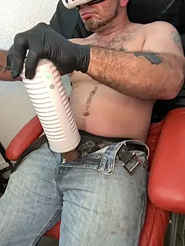 2addictivelyhorny online show from March 2026 10:11:02 AM