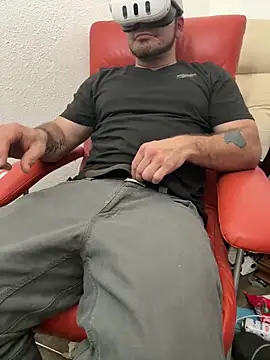 2addictivelyhorny online show from February 2026 11:12:01 PM