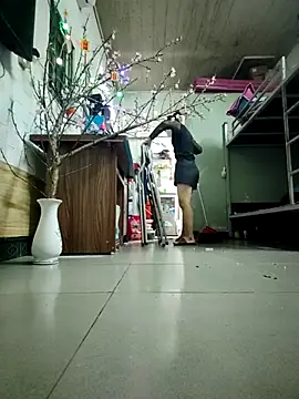 LianLaz online show from February 2026 12:26:01 PM