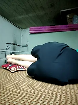 LianLaz online show from February 2026 12:38:01 PM