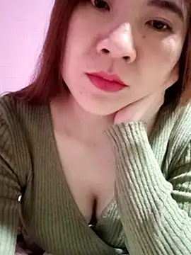 Lily-ross22 online show from December 2025 06:41:01 PM