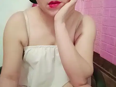 Lily-ross22 online show from May 2026 04:20:01 AM