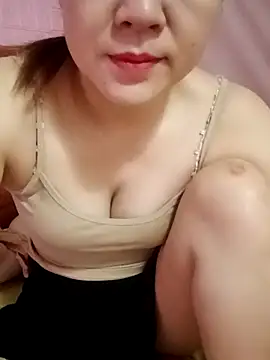Lily-ross22 online show from June 2026 10:40:02 PM