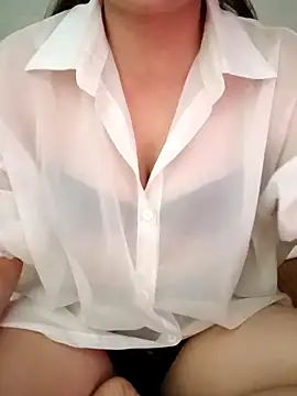 Lily-ross22 online show from April 2026 03:05:01 PM