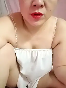 Lily-ross22 online show from May 2026 04:18:01 PM