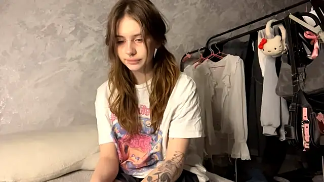 evva avve online show from December 2025 05:32:01 AM