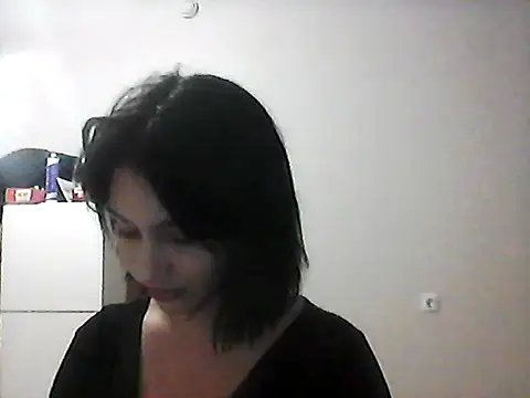 Snapshot of Alice_Clarck chatting on November 2025 05:13:02 PM Alice Clarck online show from November 2025 05:13:02 PM