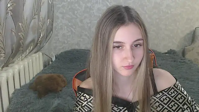 Ave Costly online show from December 2025 12:26:01 PM