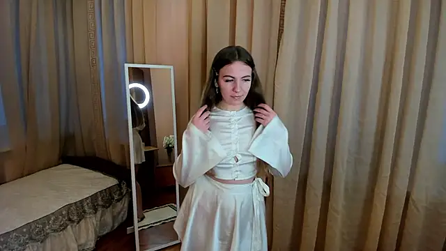 KiraRustle online show from November 2025 02:23:02 AM