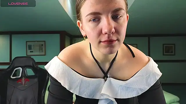 KiraRustle online show from February 2026 02:53:01 AM