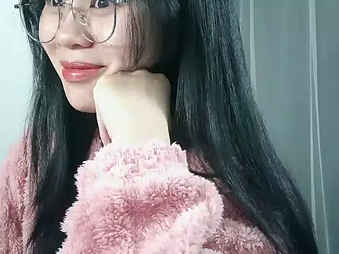 Snapshot of Nunaa18 chatting on November 2025 05:51:02 AM Nunaa18 online show from November 2025 05:51:02 AM