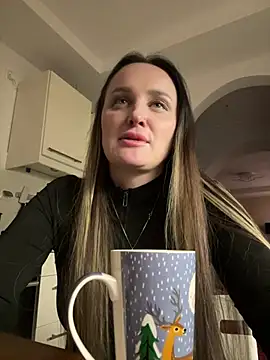 Snapshot of TomilaSi chatting on March 2026 11:35:02 PM TomilaSi online show from March 2026 11:35:02 PM