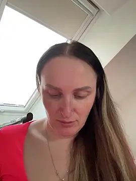 Snapshot of TomilaSi chatting on June 2026 06:38:02 PM TomilaSi online show from June 2026 06:38:02 PM
