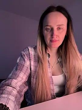 TomilaSi online show from December 2025 09:26:01 PM