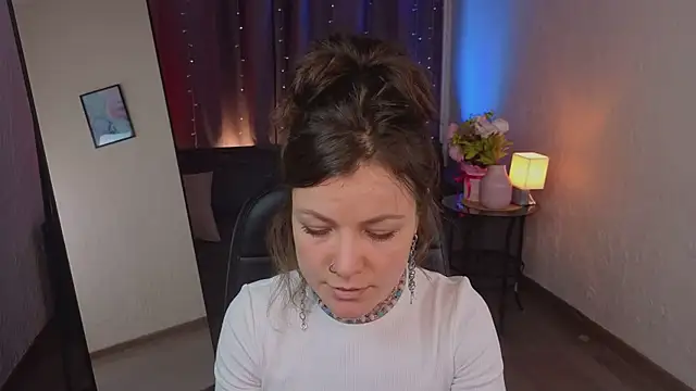 Marla Bri online show from December 2025 01:06:02 PM