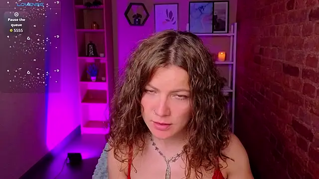 Snapshot of Marla_Bri chatting on June 2026 01:22:02 PM Marla Bri online show from June 2026 01:22:02 PM