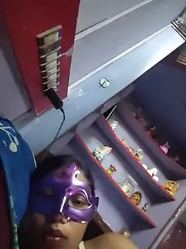 aarti03fb online show from April 2026 06:25:02 PM