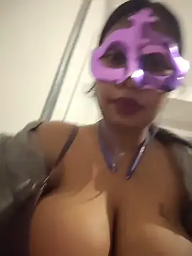 aarti03fb online show from January 2026 07:12:01 PM