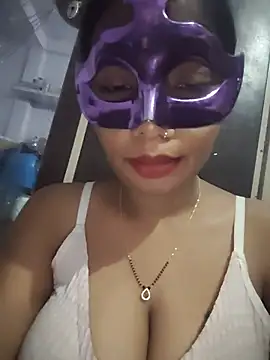 aarti03fb online show from April 2026 06:20:02 PM