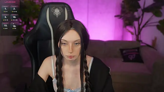 Dacota love online show from April 2026 10:27:01 AM