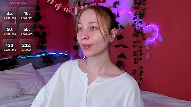 lally cute online show from February 2026 05:07:01 AM