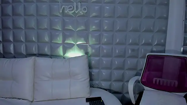 sol-angel online show from December 2025 04:22:01 PM