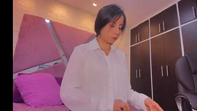 Snapshot of sol-angel chatting on June 2026 04:05:02 PM sol-angel online show from June 2026 04:05:02 PM