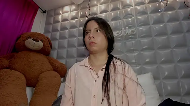 sol-angel online show from February 2026 03:54:01 PM