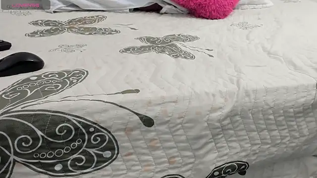 VALERIAQUEENTS   online show from March 2026 11:43:01 AM