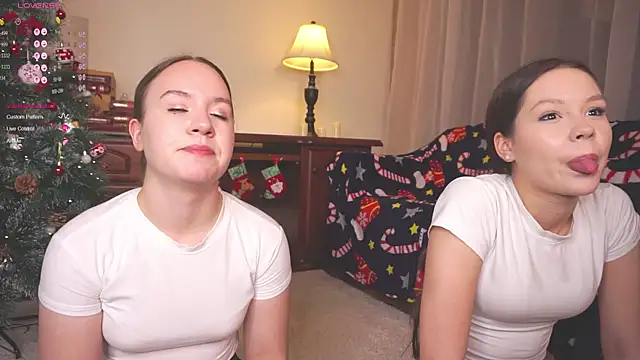 VirginiaRowe online show from December 2025 03:22:02 PM