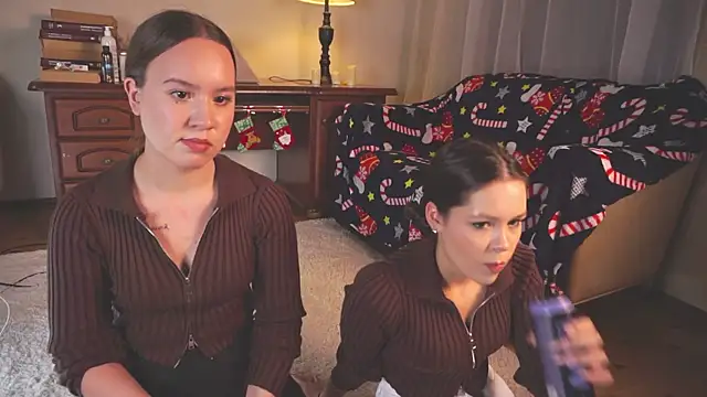 VirginiaRowe online show from November 2025 02:17:01 PM