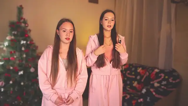 VirginiaRowe online show from December 2025 01:56:01 PM