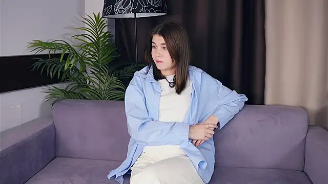 Snapshot of ZulaRattan chatting on November 2025 06:14:01 AM ZulaRattan online show from November 2025 06:14:01 AM