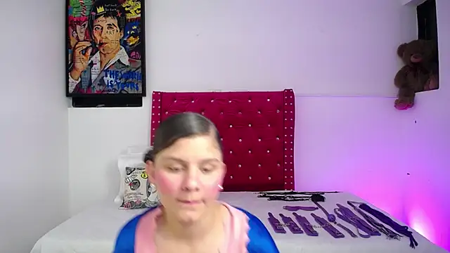 AmayaVale online show from November 2025 02:01:02 AM