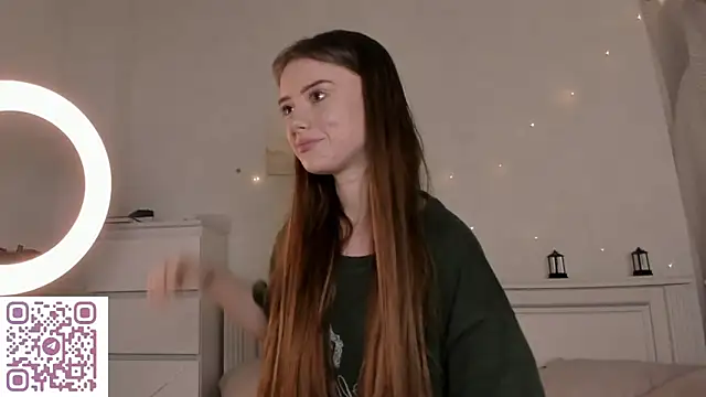 Snapshot of AmyForYouu chatting on December 2025 01:21:02 AM AmyForYouu online show from December 2025 01:21:02 AM