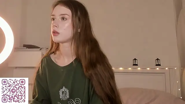 Snapshot of AmyForYouu chatting on December 2025 08:09:02 PM AmyForYouu online show from December 2025 08:09:02 PM