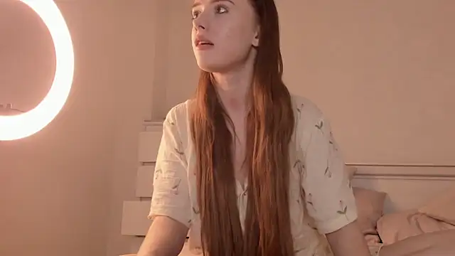 Snapshot of AmyForYouu chatting on December 2025 09:04:02 PM AmyForYouu online show from December 2025 09:04:02 PM