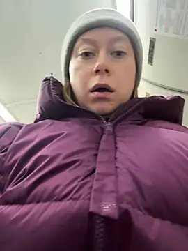 Brooke lover online show from February 2026 07:04:01 PM