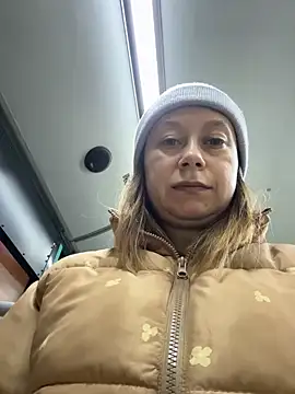 Brooke lover online show from April 2026 06:47:01 PM