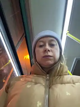 Brooke lover online show from April 2026 07:00:01 PM