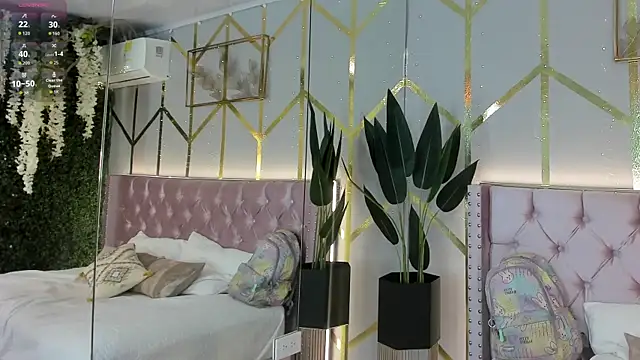 Lola saenz  online show from February 2026 11:54:02 AM