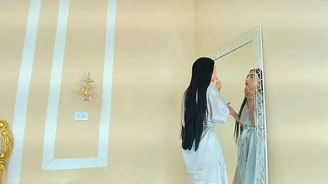 HallieStone online show from January 2026 01:39:01 PM