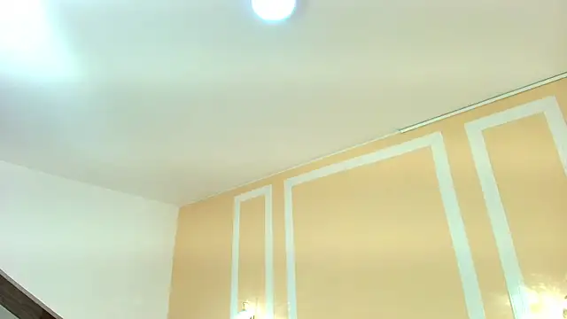 Snapshot of HallieStone chatting on May 2026 01:53:01 PM HallieStone online show from May 2026 01:53:01 PM