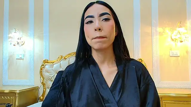 HallieStone online show from April 2026 12:01:01 PM