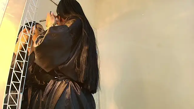 HallieStone online show from April 2026 11:39:01 AM