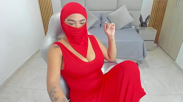 Snapshot of Raizel_kazem chatting on November 2025 02:06:01 PM Raizel kazem online show from November 2025 02:06:01 PM